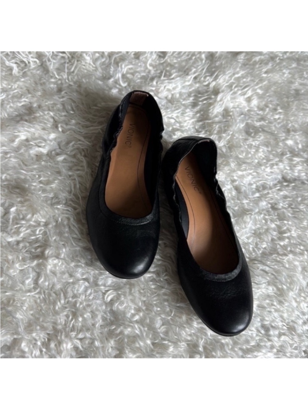 Vionic Alexa Black Leather Ballet Flats Sz 7 Round Toe slip on